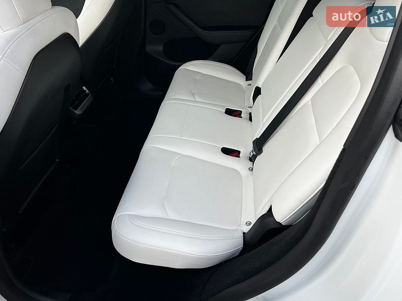 Позашляховик / Кросовер Tesla Model Y 2023 в Луцьку фото 15 Позашляховик / Кросовер Tesla Model Y 2023 в Луцьку