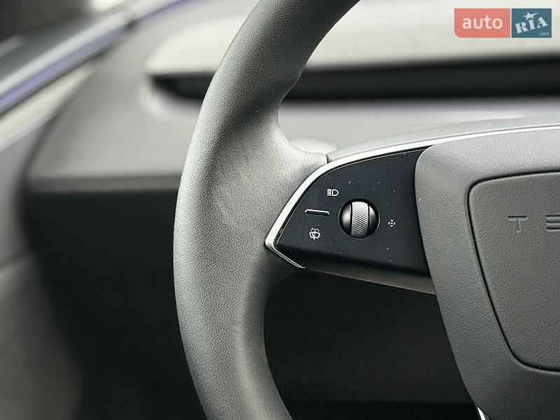 Позашляховик / Кросовер Tesla Model Y 2025 в Львові