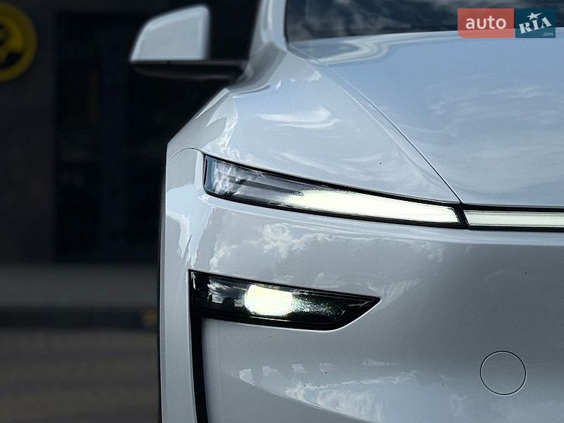 Позашляховик / Кросовер Tesla Model Y 2025 в Львові