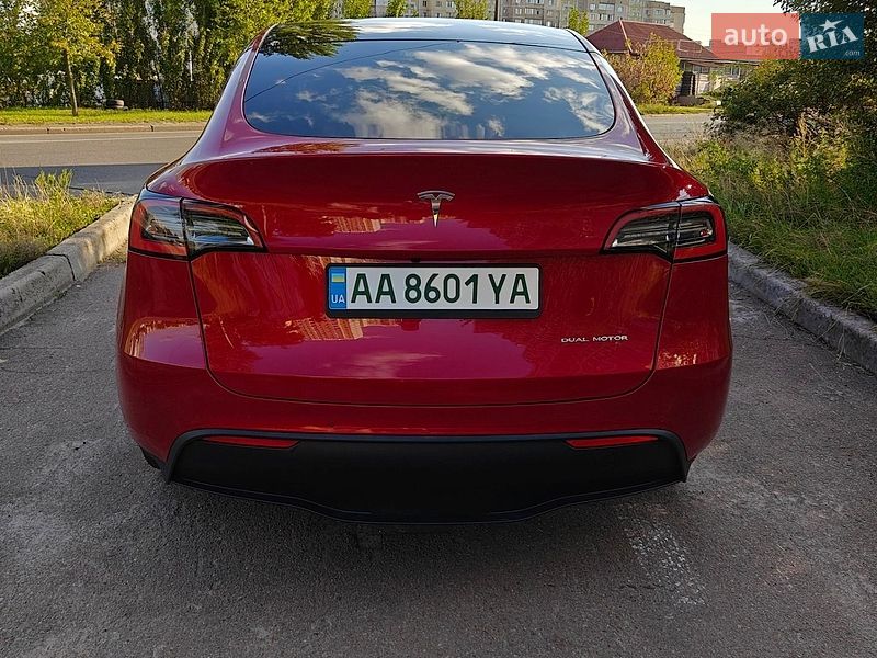 Внедорожник / Кроссовер Tesla Model Y 2020 в Киеве