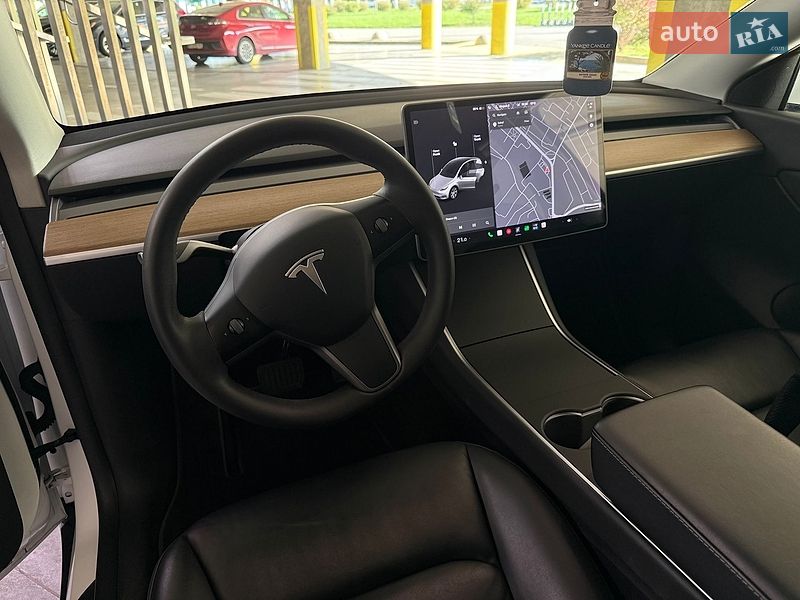 Внедорожник / Кроссовер Tesla Model Y 2020 в Львове