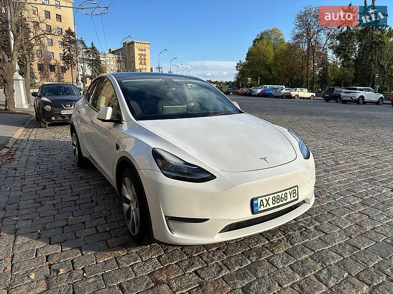 Tesla Model Y 2023 Tesla Model Y 2023