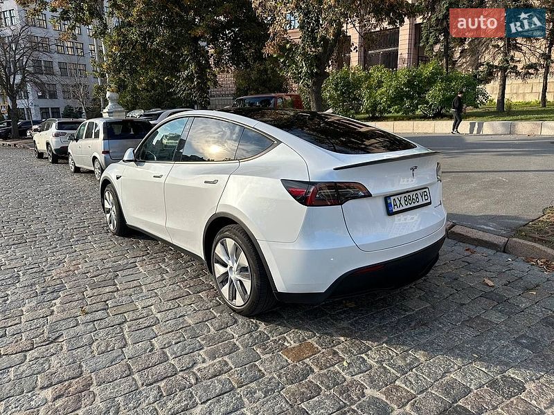 Внедорожник / Кроссовер Tesla Model Y 2023 в Харькове
