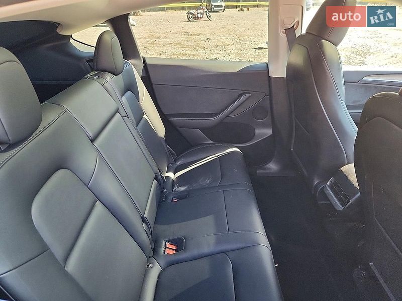 Позашляховик / Кросовер Tesla Model Y 2023 в Києві