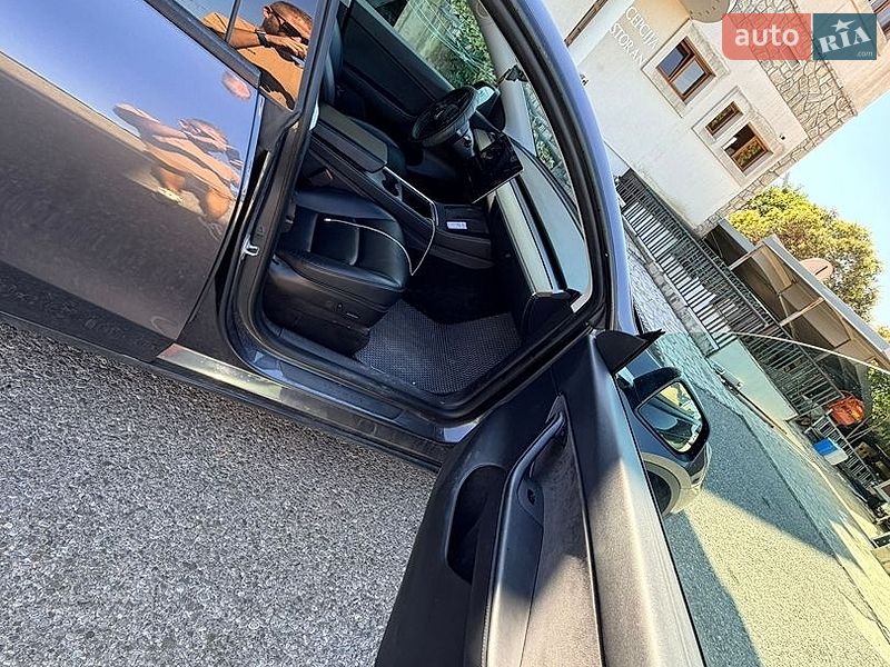 Внедорожник / Кроссовер Tesla Model Y 2021 в Полтаве