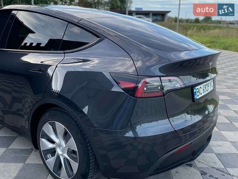 Внедорожник / Кроссовер Tesla Model Y 2024 в Львове