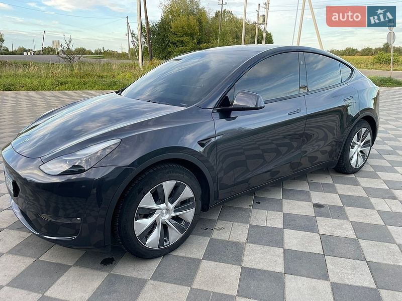 Внедорожник / Кроссовер Tesla Model Y 2024 в Львове