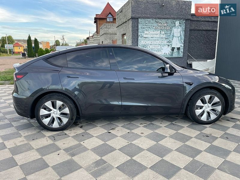 Внедорожник / Кроссовер Tesla Model Y 2024 в Львове