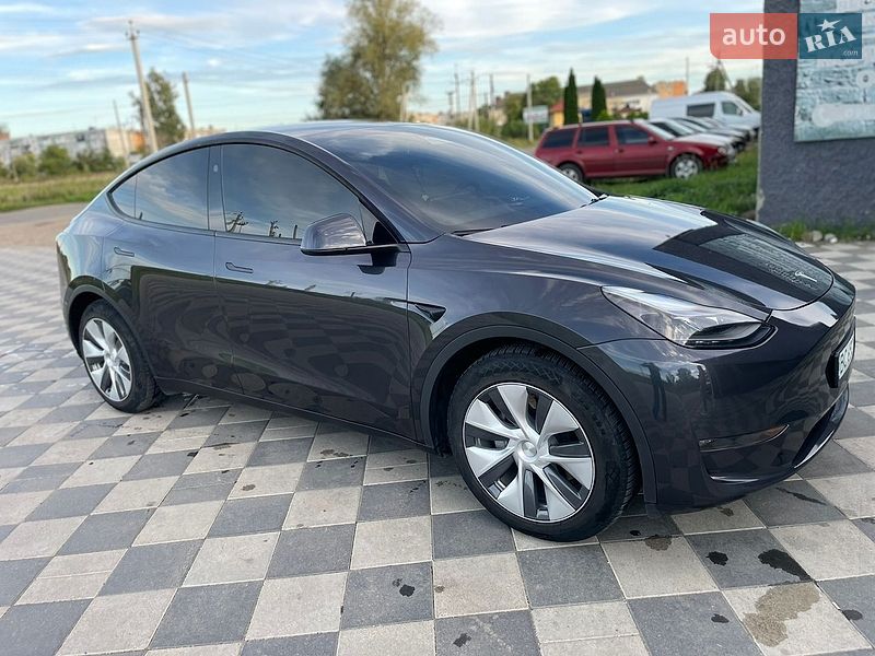 Внедорожник / Кроссовер Tesla Model Y 2024 в Львове