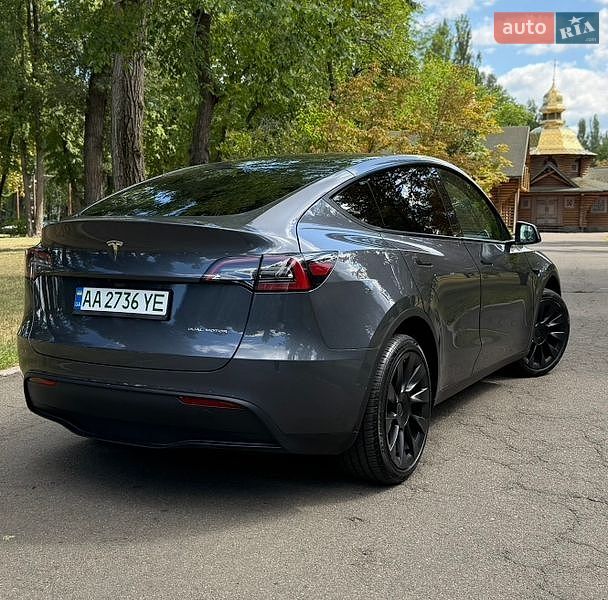 Внедорожник / Кроссовер Tesla Model Y 2023 в Киеве