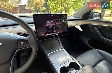 Внедорожник / Кроссовер Tesla Model Y 2023 в Киеве