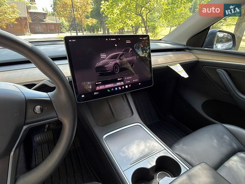 Внедорожник / Кроссовер Tesla Model Y 2023 в Киеве