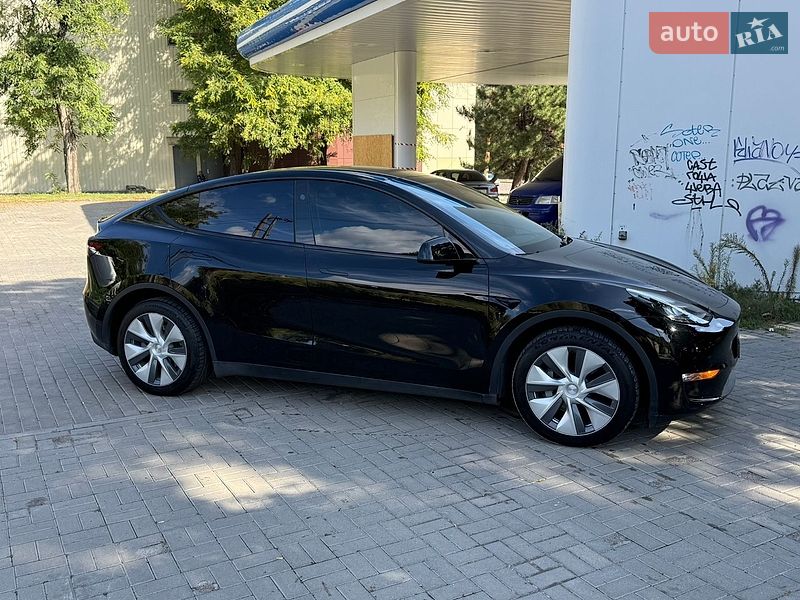 Внедорожник / Кроссовер Tesla Model Y 2023 в Днепре