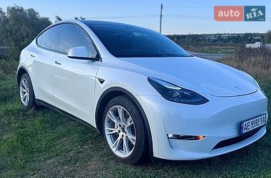 Позашляховик / Кросовер Tesla Model Y 2021 в Дніпрі