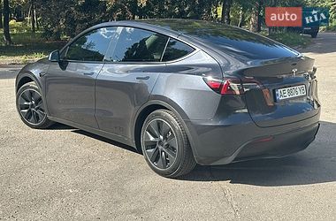 Внедорожник / Кроссовер Tesla Model Y 2024 в Кривом Роге