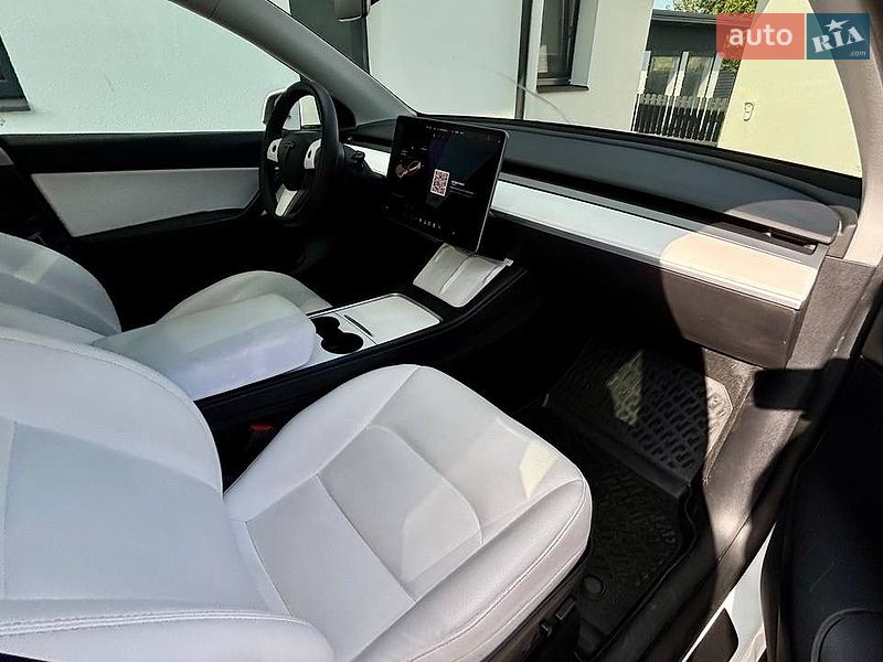 Внедорожник / Кроссовер Tesla Model Y 2021 в Белой Церкви