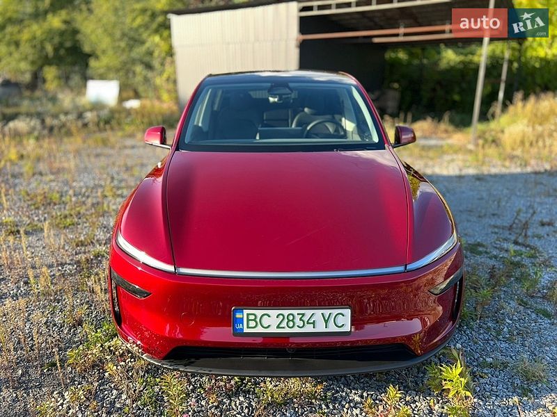Внедорожник / Кроссовер Tesla Model Y 2025 в Львове