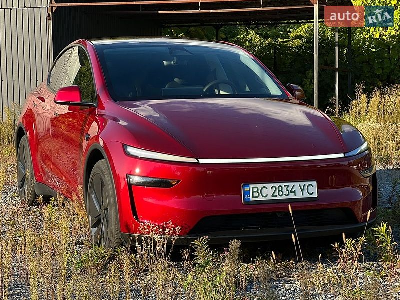 Внедорожник / Кроссовер Tesla Model Y 2025 в Львове