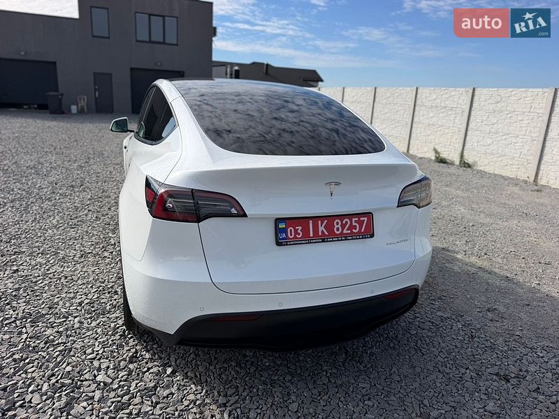 Позашляховик / Кросовер Tesla Model Y 2021 в Рівному