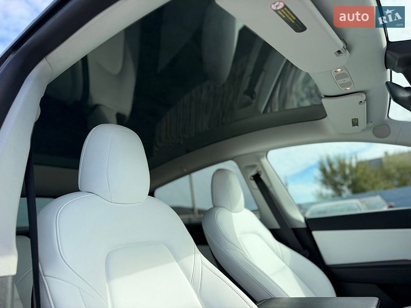 Позашляховик / Кросовер Tesla Model Y 2021 в Рівному
