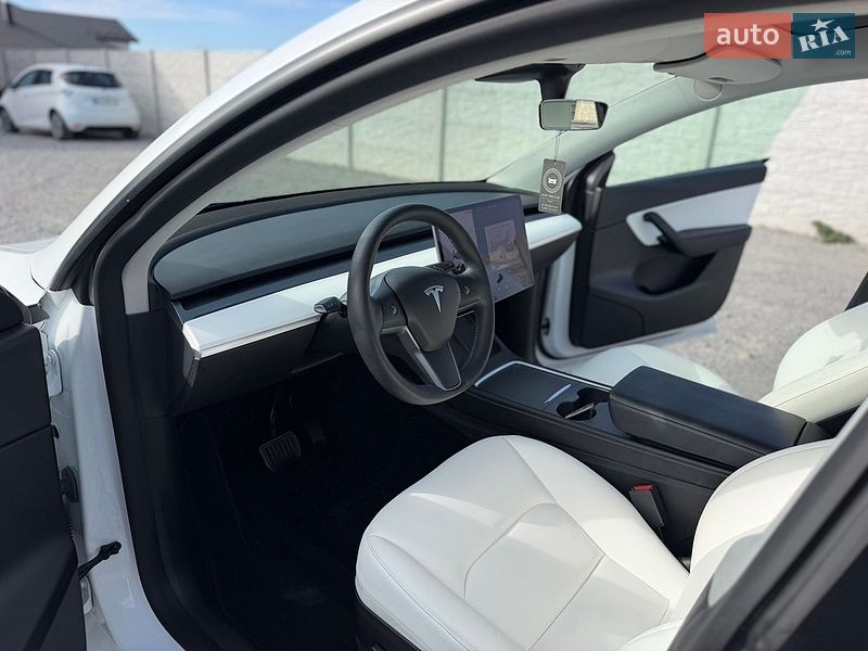 Позашляховик / Кросовер Tesla Model Y 2021 в Рівному