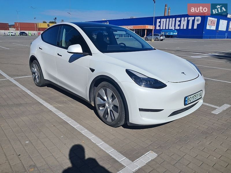 Позашляховик / Кросовер Tesla Model Y 2023 в Тернополі фото 5 Позашляховик / Кросовер Tesla Model Y 2023 в Тернополі