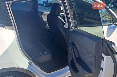 Позашляховик / Кросовер Tesla Model Y 2023 в Тернополі фото 11 Позашляховик / Кросовер Tesla Model Y 2023 в Тернополі
