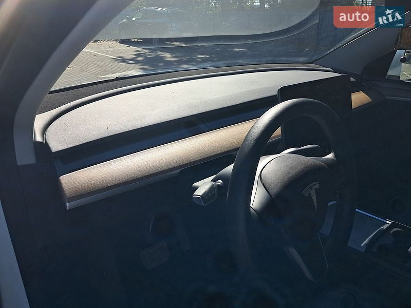Внедорожник / Кроссовер Tesla Model Y 2023 в Тернополе