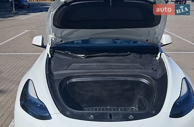 Позашляховик / Кросовер Tesla Model Y 2023 в Тернополі фото 21 Позашляховик / Кросовер Tesla Model Y 2023 в Тернополі