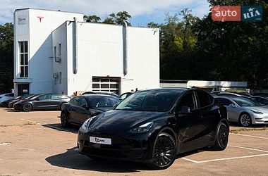 Позашляховик / Кросовер Tesla Model Y 2024 в Києві