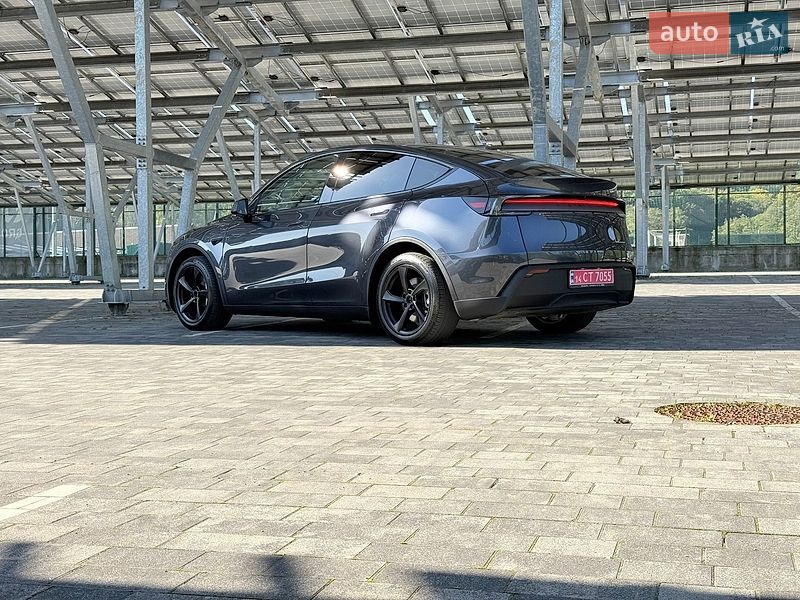 Позашляховик / Кросовер Tesla Model Y 2025 в Львові