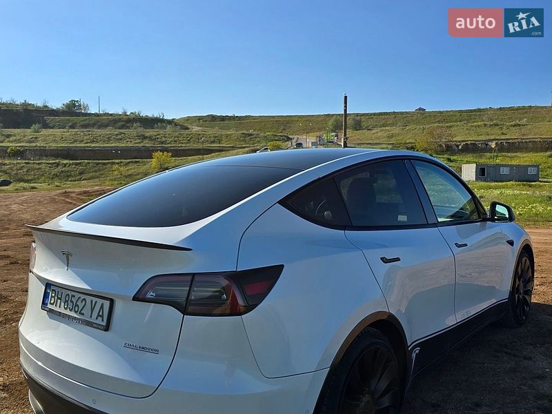 Внедорожник / Кроссовер Tesla Model Y 2020 в Одессе
