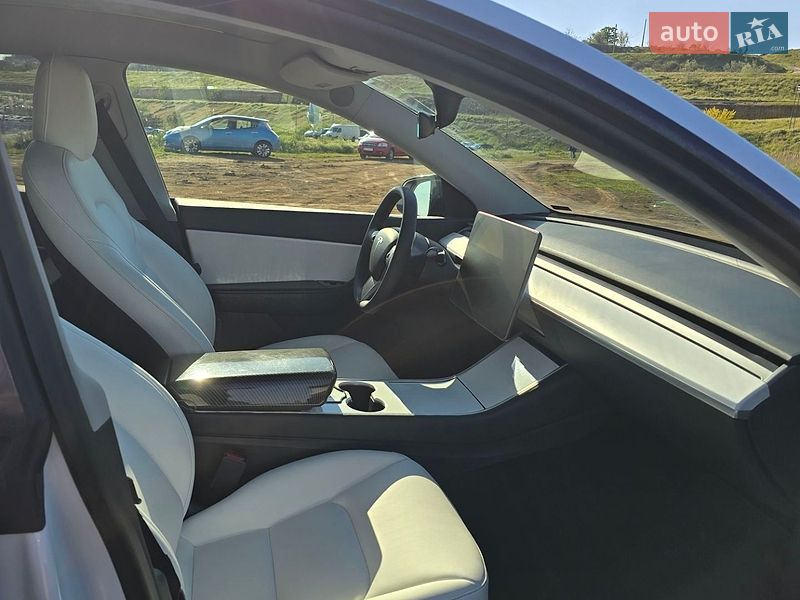 Внедорожник / Кроссовер Tesla Model Y 2020 в Одессе