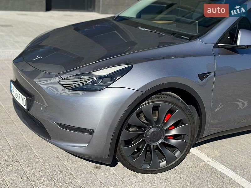 Позашляховик / Кросовер Tesla Model Y 2023 в Києві фото 2 Позашляховик / Кросовер Tesla Model Y 2023 в Києві