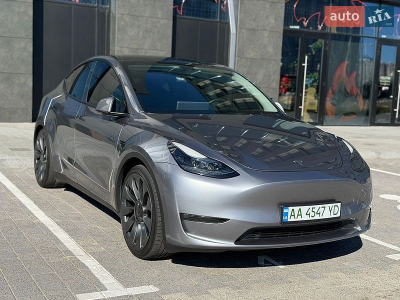 Позашляховик / Кросовер Tesla Model Y 2023 в Києві фото 7 Позашляховик / Кросовер Tesla Model Y 2023 в Києві