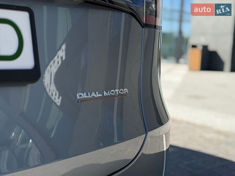 Позашляховик / Кросовер Tesla Model Y 2023 в Києві фото 20 Позашляховик / Кросовер Tesla Model Y 2023 в Києві
