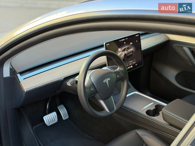 Позашляховик / Кросовер Tesla Model Y 2023 в Києві фото 24 Позашляховик / Кросовер Tesla Model Y 2023 в Києві