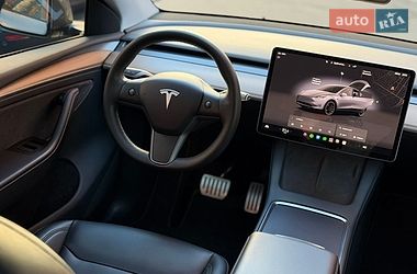 Позашляховик / Кросовер Tesla Model Y 2023 в Києві фото 35 Позашляховик / Кросовер Tesla Model Y 2023 в Києві