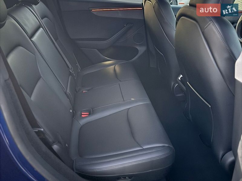 Позашляховик / Кросовер Tesla Model Y 2025 в Києві