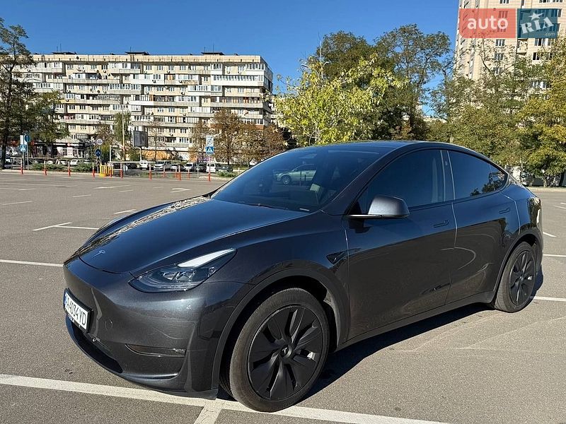 Позашляховик / Кросовер Tesla Model Y 2024 в Києві
