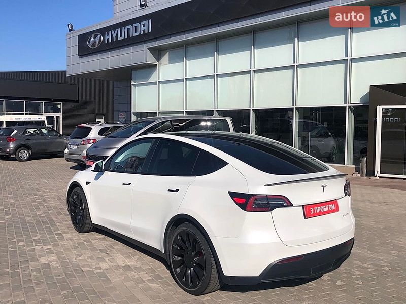 Внедорожник / Кроссовер Tesla Model Y 2022 в Полтаве