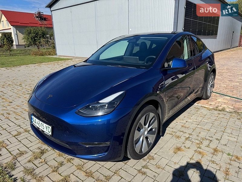 Позашляховик / Кросовер Tesla Model Y 2023 в Києві