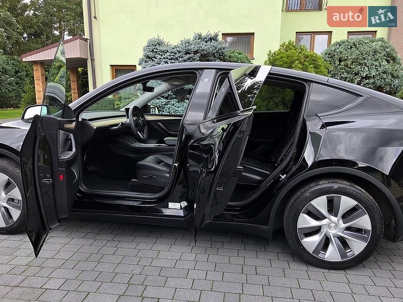 Внедорожник / Кроссовер Tesla Model Y 2023 в Виннице