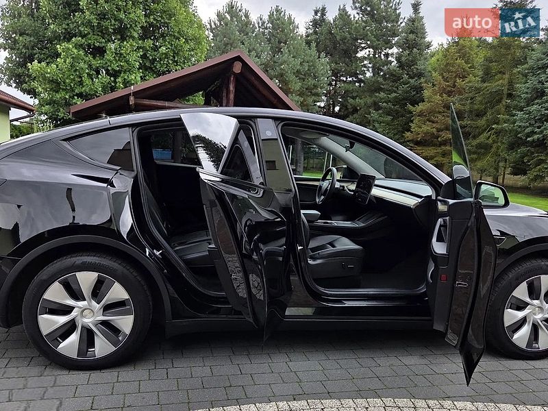 Внедорожник / Кроссовер Tesla Model Y 2023 в Виннице