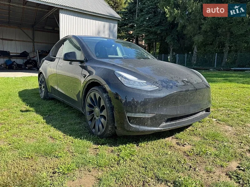 Tesla Model Y 2022
