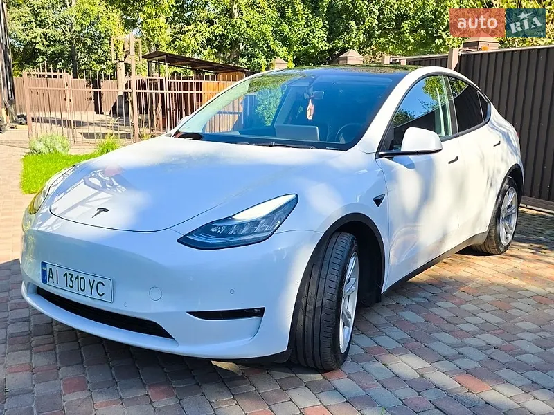Tesla Model Y 2021