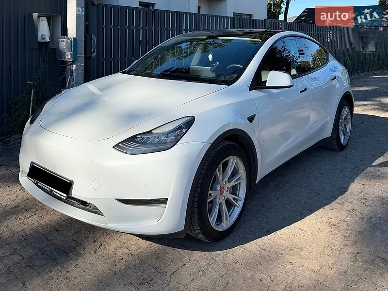 Tesla Model Y