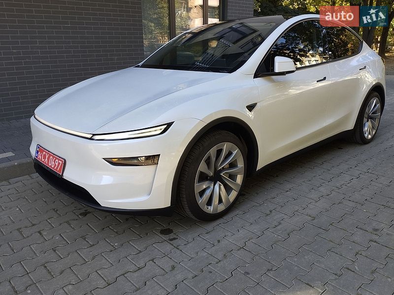 Позашляховик / Кросовер Tesla Model Y 2026 в Ужгороді