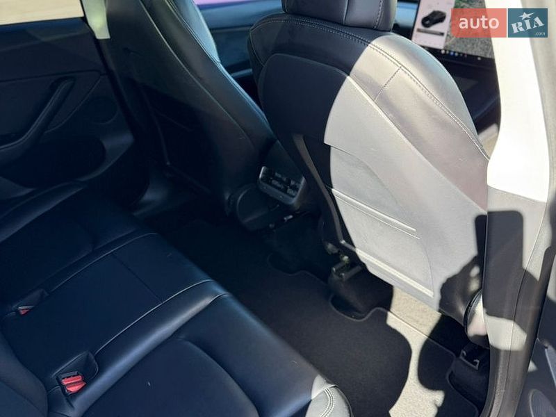 Позашляховик / Кросовер Tesla Model Y 2021 в Житомирі