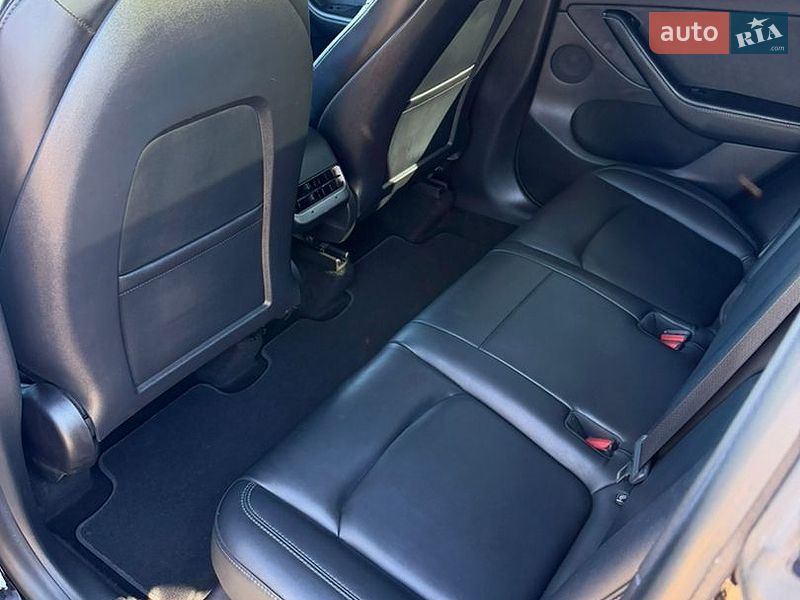 Позашляховик / Кросовер Tesla Model Y 2021 в Житомирі